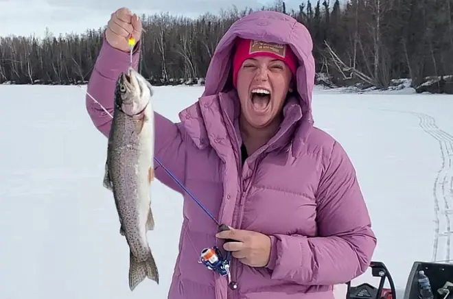 Pesca en hielo en Anchorage: Perfora, observa y atrapa peces