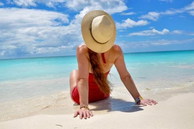 Relájate en la isla saona, nada en la laguna azul y disfruta de un paseo en catamarán. excursión en grupo pequeño desde santo domingo con almuerzo buffet y barra libre.