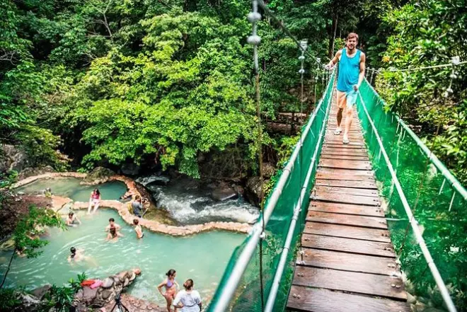 Volcão Rincón de la Vieja: Cachoeiras e fontes termais