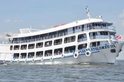 Erlebe die amazonas-flussfahrt von manaus nach santarém mit privater kabine, hoteltransfer und insider-tipps. spüre den rhythmus des flusslebens auf dieser einzigartigen mehrtägigen bootstour.
