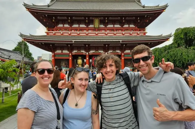 Tokyo Layover Tour: 3-4 Sites with Licensed Guide