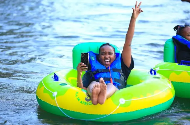 Nile River Tubing in Jinja: 3 Stunden entspannt auf dem Tube Pro