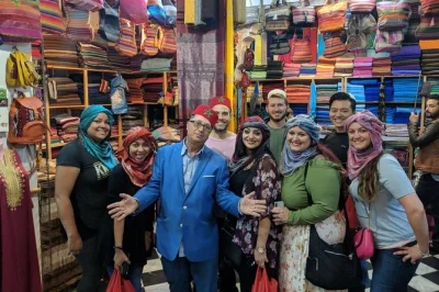 Descubra tânger: explore a medina, faça um passeio de camelo no cabo spartel, caminhe pela kasbah e sinta os aromas dos mercados de especiarias. guia e transporte privativos inclusos.