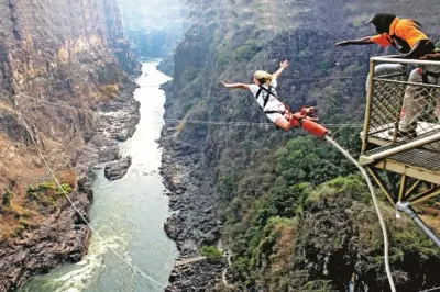 Bungee Jumping Victoria Falls Bridge: 90-meter gorge dive