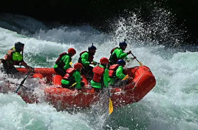 Futaleufu River Rafting: Puente a Puente Stromschnellen mit Guides