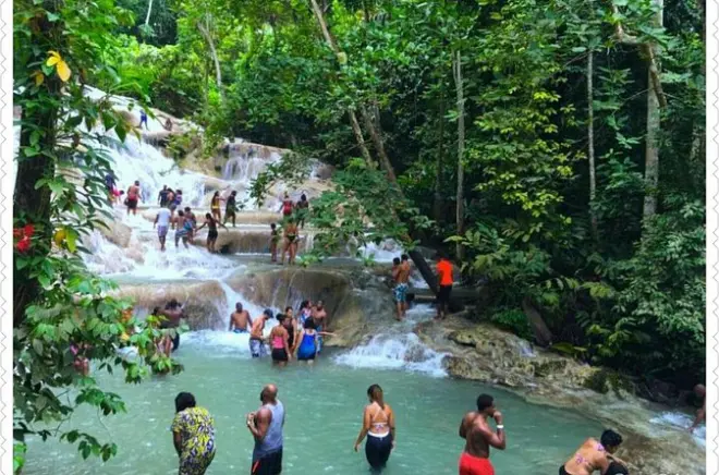 Dunn's River Falls saindo de Montego Bay: Piscinas em cascata