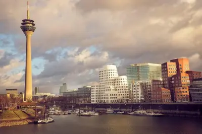 Tour privato a piedi a Düsseldorf: Altstadt, Reno e Königsallee