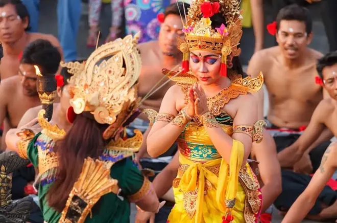 Tempio di Uluwatu e danza Kecak: Tramonto e spettacolo di fuoco