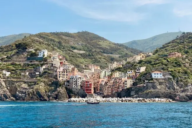 Pisa e Cinque Terre com transporte privado partindo de Livorno