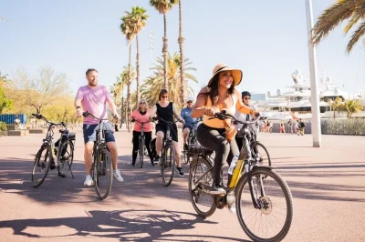 Sinta o ritmo de barcelona em um tour de bike — passe pelas casas de gaudí, explore el born e o bairro gótico, e chegue à praia da barceloneta com um guia local.