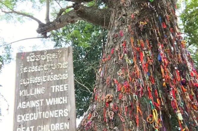 Campos de Extermínio Khmer Vermelho em Phnom Penh: Tuol Sleng e Choeung Ek