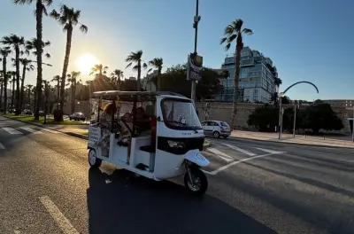 Tour in tuk tuk a Cartagena: 3.000 anni di storia in un’ora