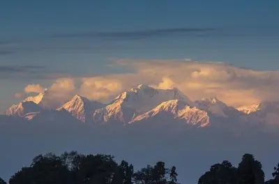 Tour di 6 giorni a Darjeeling e Gangtok: Toy train e monasteri