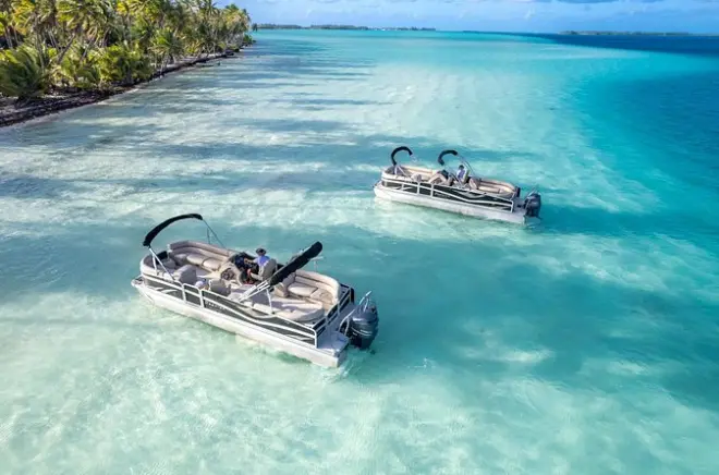 Snorkeling in Bora Bora: Private Lagoon on Pontoon Boat