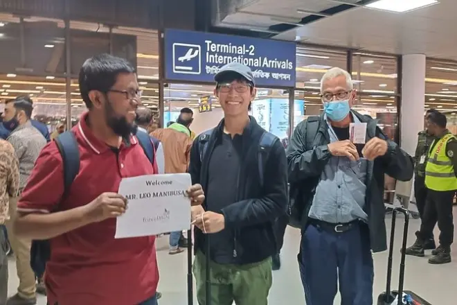 Traslado privado del aeropuerto de Dhaka al hotel en coche con conductor