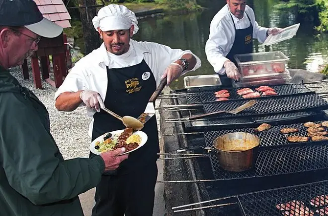 Skagway Shore Excursion: Gold Panning & Salmon Bake