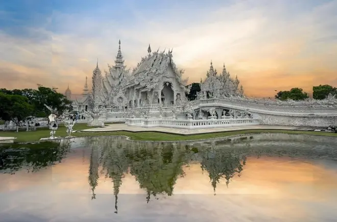 Chiang Rai Tagestour: Weißer Tempel, Blauer Tempel, Schwarzes Haus