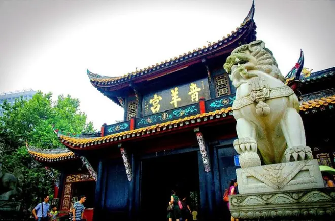 Passeio a pé em Chengdu com cerimônia do chá no Palácio Qingyang