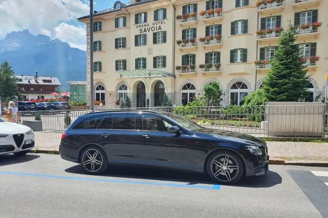 Ravenna to Venice Airport Private Transfer: Up to 15 Passengers