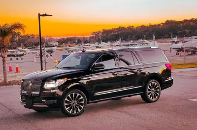 Luxusfahrt von Atlantic Beach zum Flughafen Jacksonville im SUV