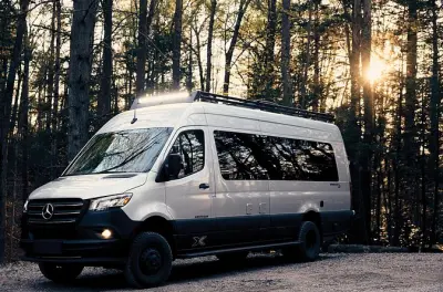 Privater Transfer vom Flughafen Auckland zur Stadt im Mercedes Minibus
