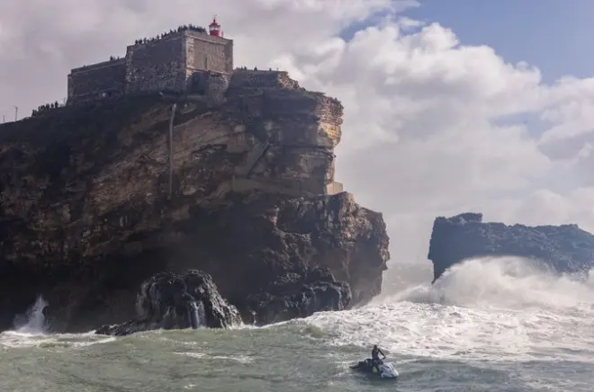 Nazaré Ocean Insight by Jet Ski: Big-Wave Perspective