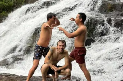Depuis Buon Ma Thuot, randonnée et baignade à la chute Bim Bip