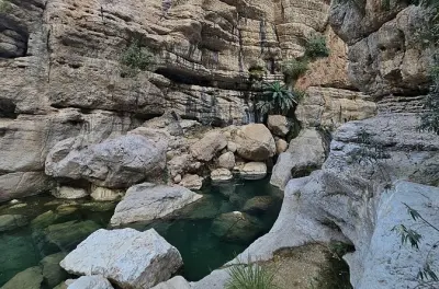 Wadi Mibam e Bimmah Sinkhole: Passeio privado de Muscat