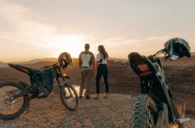 Electric Dirt Bike Tour Moab: Shafer Trail & Three Parks