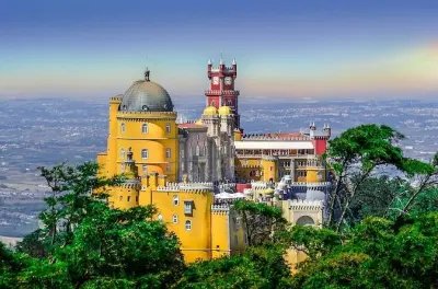 Private Tuk Tuk Tour Sintra: Quinta da Regaleira & Pena Palace