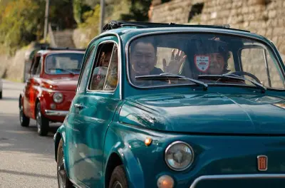 Balade libre en Fiat 500 vintage au lac de Côme, vue panoramique