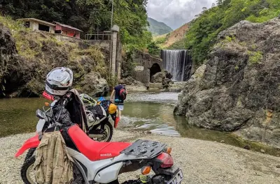 Dirtbike-Touren Kingston: Mountain Trails & Wasserfälle erleben