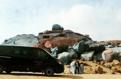 Tagesausflug von Agadir nach Tafraout und Tiznit: Rosa Granitfelsen