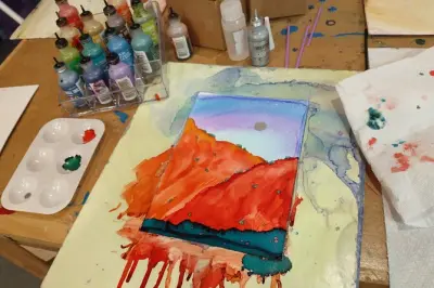 Aula de pintura com tintas alcoólicas em Estes Park