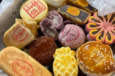 Changsha Walking Food Tour: Local Snacks & Pastries