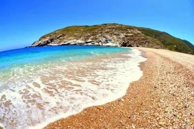 Zorkos Beach Schwimmtour Andros: Goldener Sand, Klare Gewässer