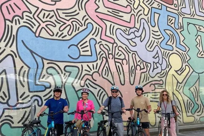 Pise à vélo : Incontournables et trésors cachés avec guide privé