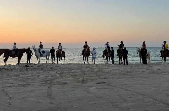 Pferdereiten in Bahrain: Ritt zum Fort am Meer