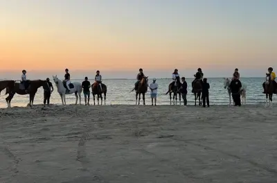 Pferdereiten in Bahrain: Ritt zum Fort am Meer