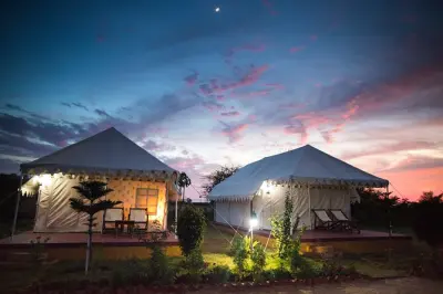 Safari en camello con noche en Pushkar: Atardecer y fogata