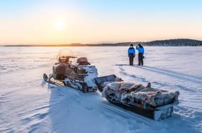 Schneemobil-Abenteuer in Lappland ab Kiruna: Fahren oder mitfahren
