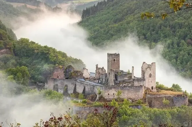 Luxembourg haunted castles tour: Three legends in a day