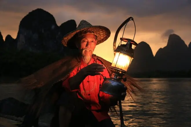 Fotografia alba pesca con cormorani sul fiume Li: Privato a Guilin