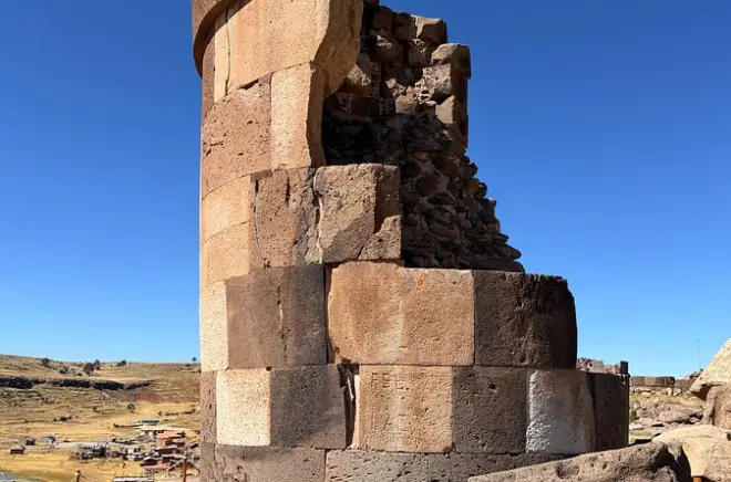 Sillustani da Puno: Torri funerarie inca e laguna di Umayo