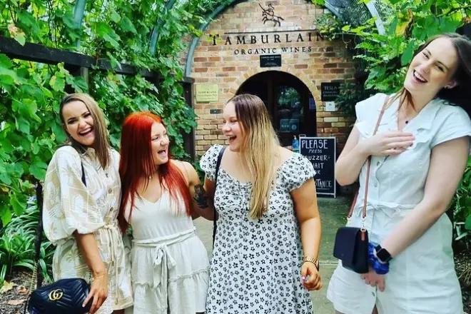 Hunter Valley Wine Tour from Newcastle: 3 wineries, gin, lunch