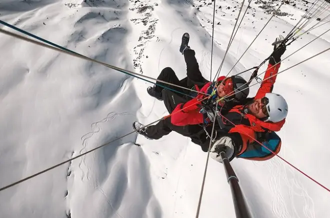 Paragliding Davos: Early morning flight from Jakobshorn