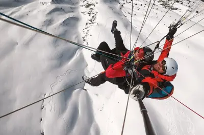Gleitschirmfliegen Davos: Früher Morgenflug vom Jakobshorn
