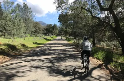De Solvang a Los Olivos en bici con degustación de vinos incluida