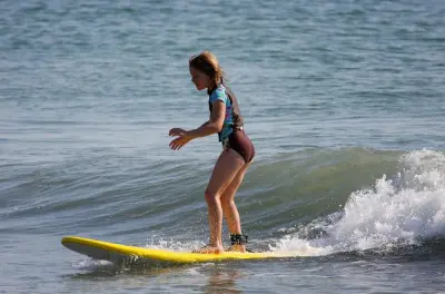 Leçons de surf sur les Outer Banks : Apprenez à surfer