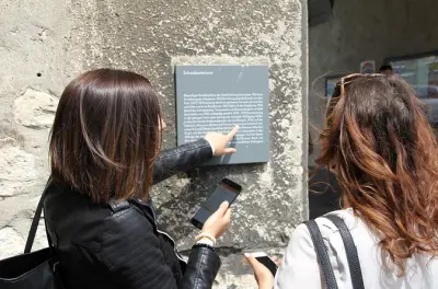 Lausanne passeio a pé autoguiado: Enigmas e vistas do lago